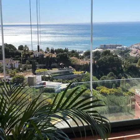 Apartamento 28-luxury Penthouse With Stunning Views Benalmadena! Benalmádena